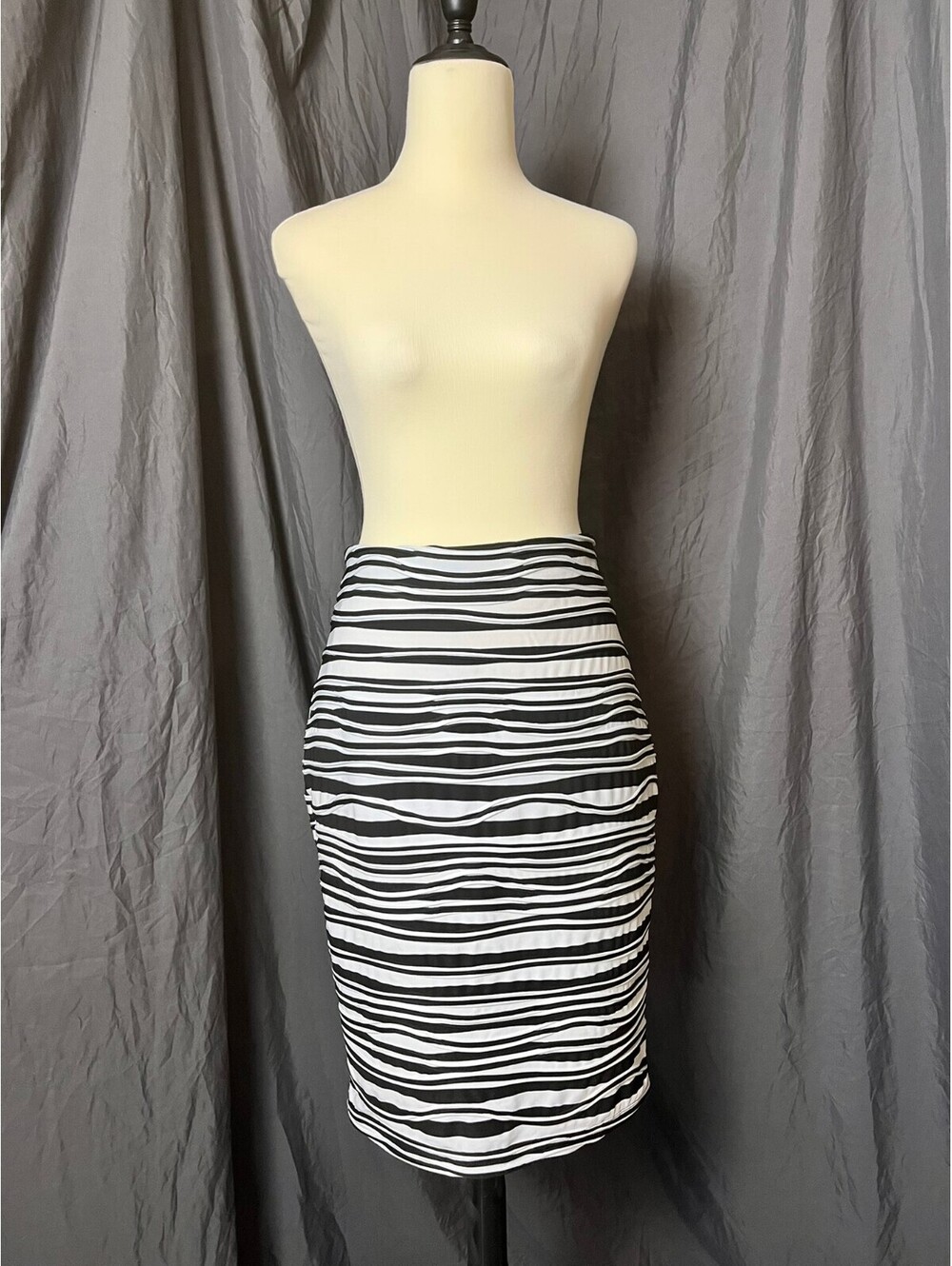Shasa Black White Zebra Stripe Ruched Bodycon Pencil Midi Skirt Sz L